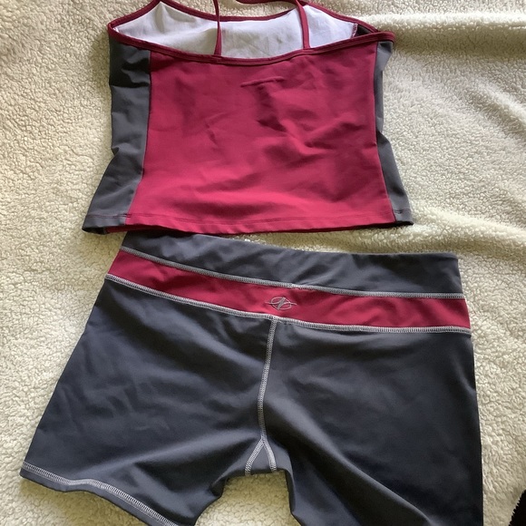 Nordic track exercise top & shorts L XL NICE! - Picture 5 of 6